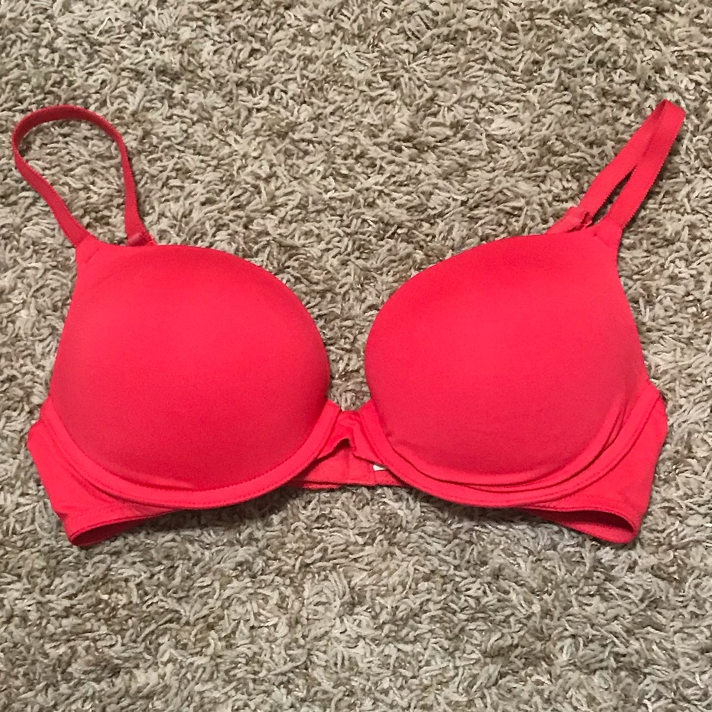 PINK Everywhere Push-up bra
